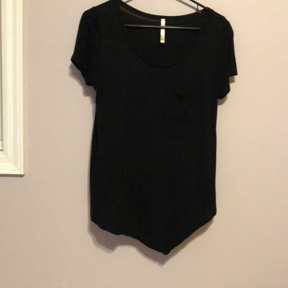 Asymmetrical black tee